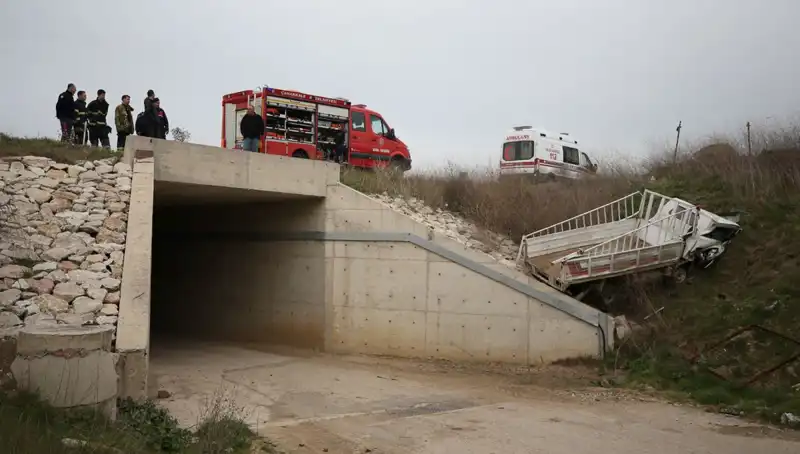Kamyonet Alt Geçide Düşünce Tragik Olay: Bir Kişi Hayatını Kaybetti