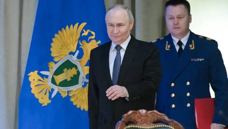 Putin'den Radikal Çağrı: "Ya Rus Olun Ya Terk Edin"