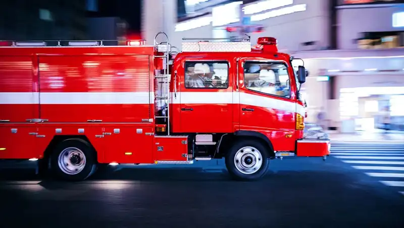 Tokyo'da Bina Yangını: Acil Durum Ekipleri Olay Yerinde