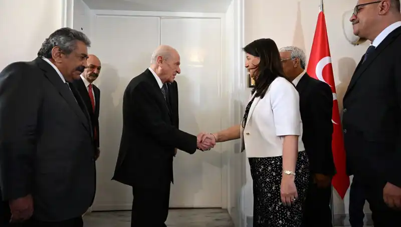 Devlet Bahçeli, DEM Parti Heyeti ile Kritik Görüşmeler Gerçekleştirdi