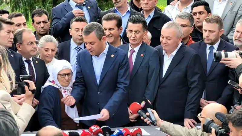 Ekrem İmamoğlu İçin CHP’den Destekleyici İmza Kampanyası Başlatıldı